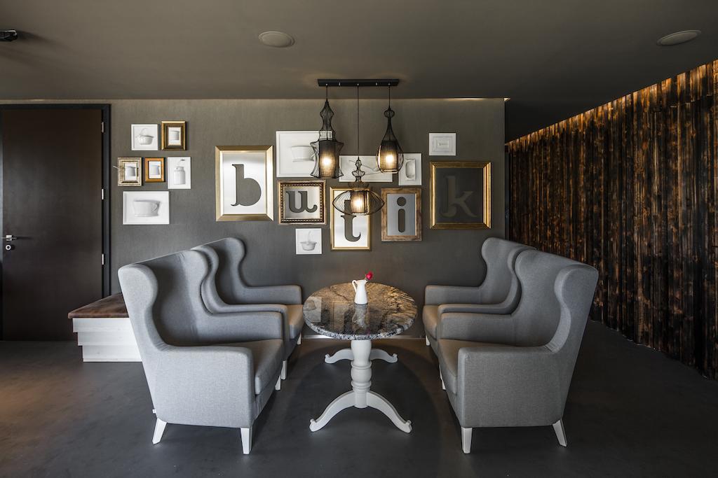 Butik Design Rooms Abádszalók Exteriér fotografie